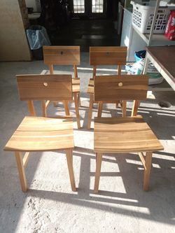 4 Wooden Chairs