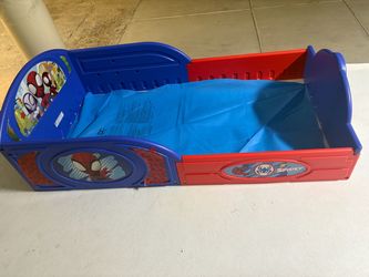 Toddler Spiderman bed