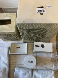 Tommy Bahama Montauk Drifter Complete Bathroom Set β $300
