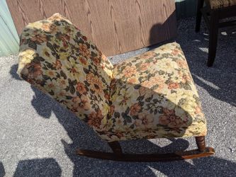 antique style Rocking chair