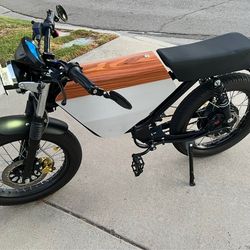 Onyx RCR Shorty E-moped