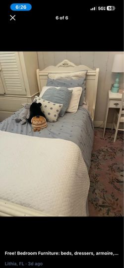 Beautiful Twin Bedroom Set