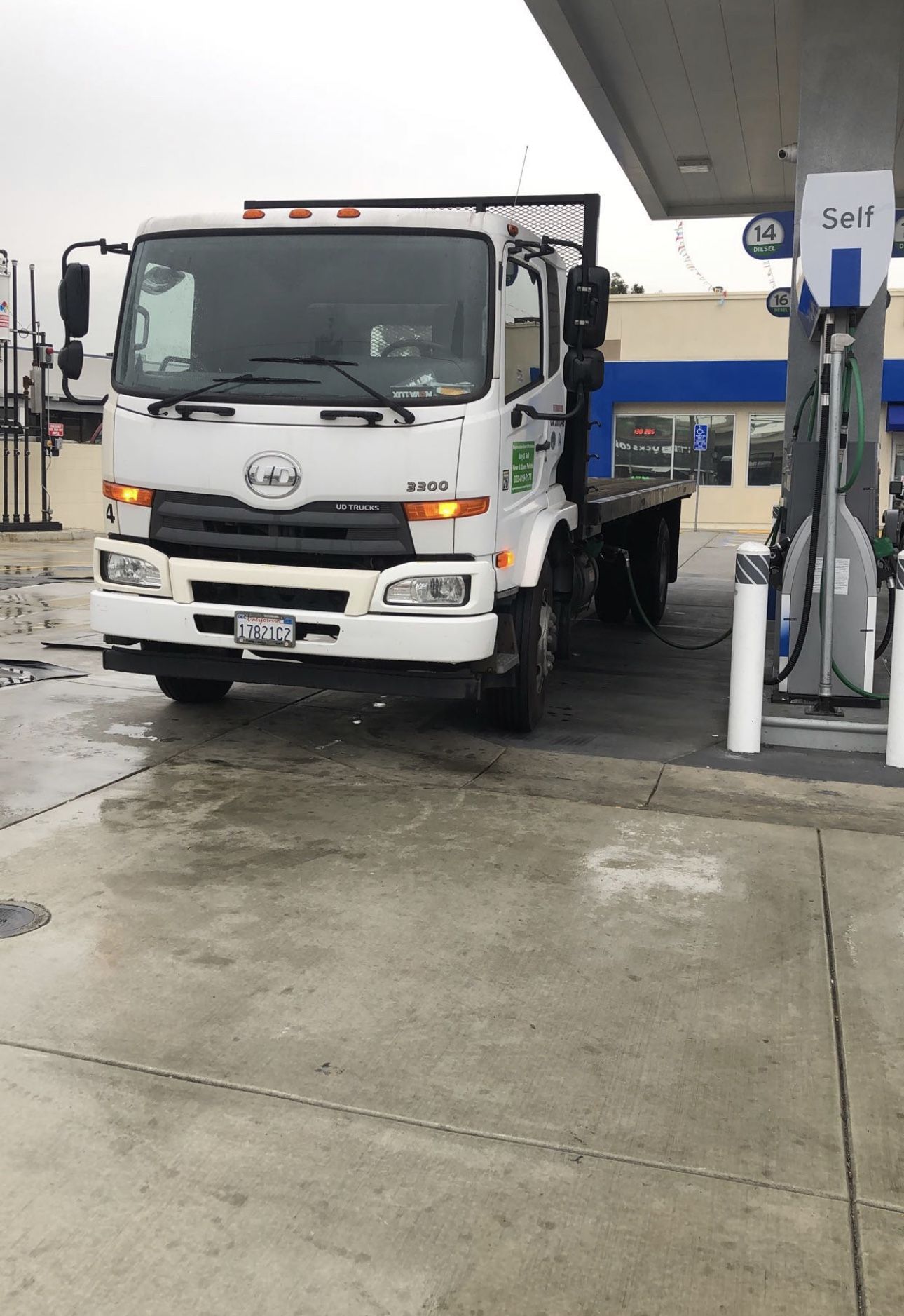 Nissan Ud 3300