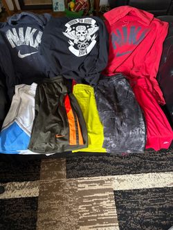 Basketball Shorts Size XL no sweatshirts Good Condition $4 each