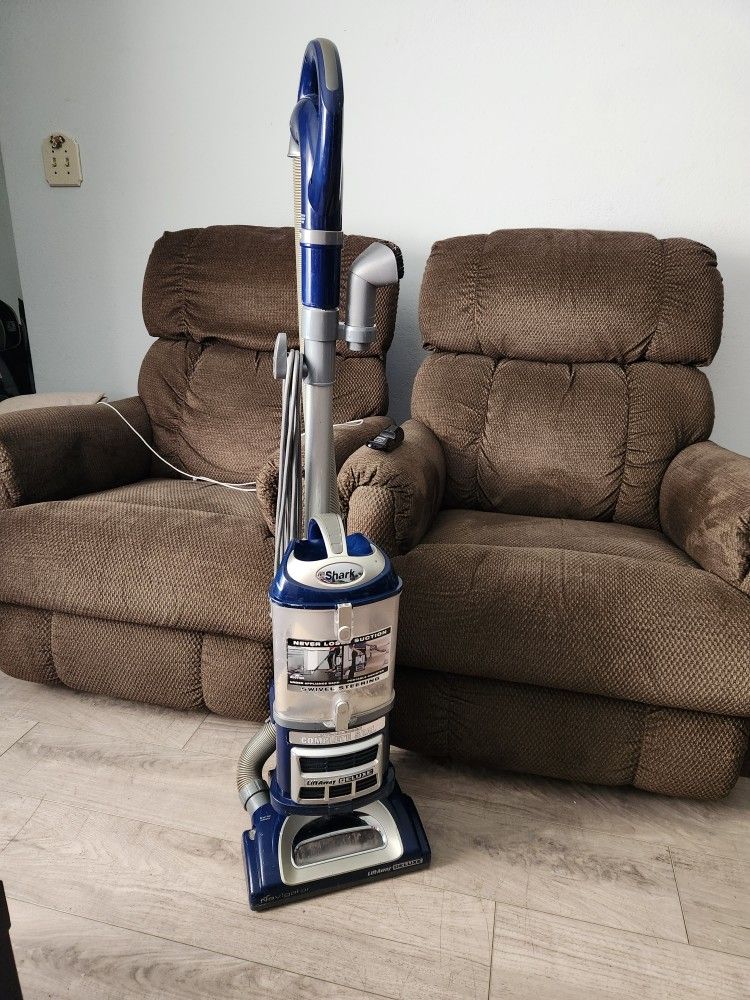 shark vacuum cleaner