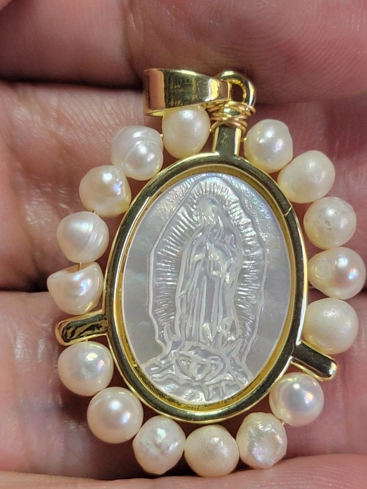 Holly Mary Pendant