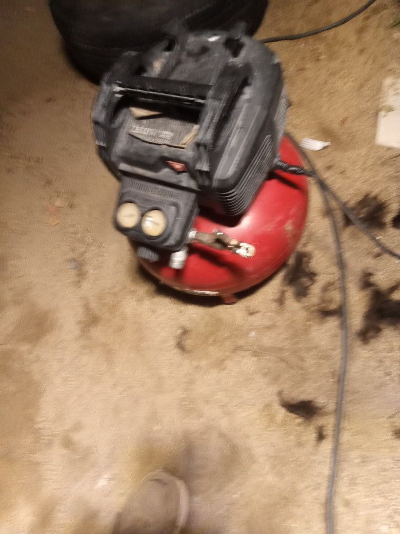 Air Compressor 6 Gal