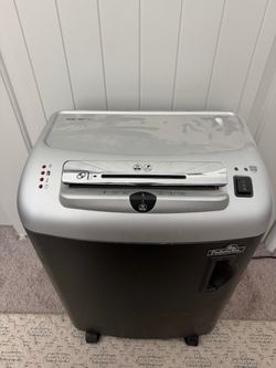 Fellowes SB-87Cs 15-Sheet Heavy Duty Shredder + Lubricant Sheets