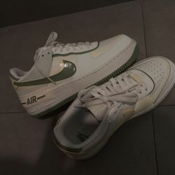 Nike Air Force (Grn&Yellow) Brand New Women's Size 9