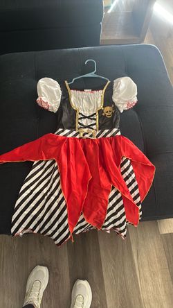 Girls pirate costume