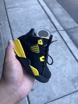 Jordan 4 Lightning Size 7c