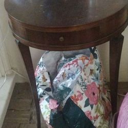 Table Walnut In Perfect Cond