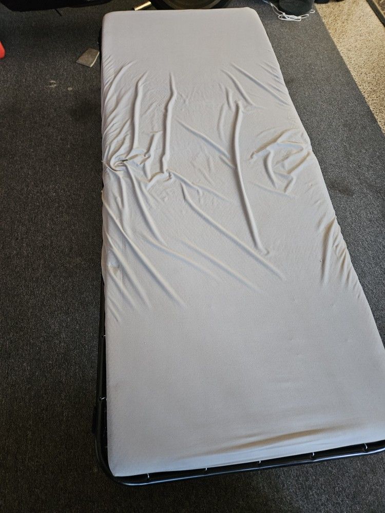 Foldable Twin Bed