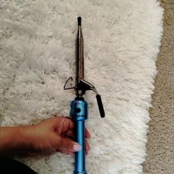 Hot Tools Curling Iron 