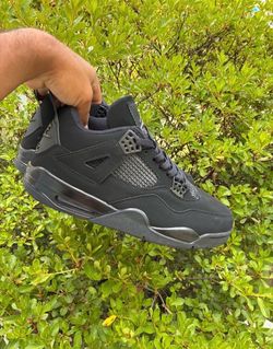All black Jordan 4s used size 10 great condition 100$