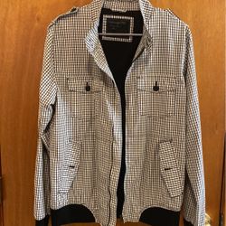 Jacket  De Hombre Size M $12.00 Y Camisa Express Mediana  $8.00 