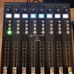 Behringer X touch Extender mixer