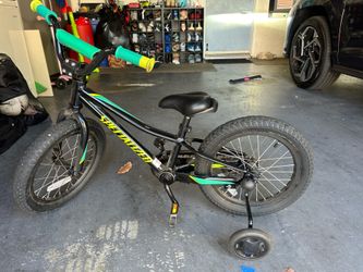 Specialized Riprock 16” Kids Bike with Training Wheels - Great Condition