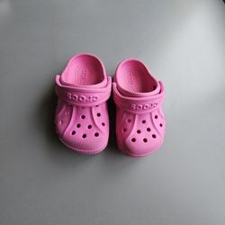 Crocks Toddler Size 6C