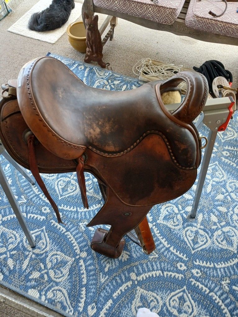 Mat Gorenschek Endurance Saddle
