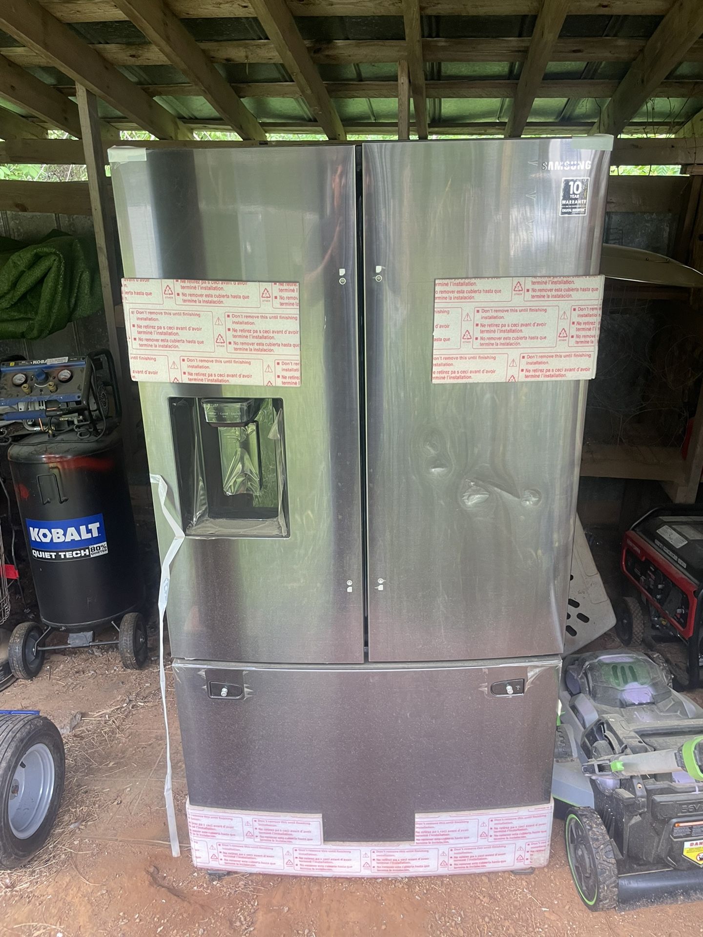 Refrigerator 