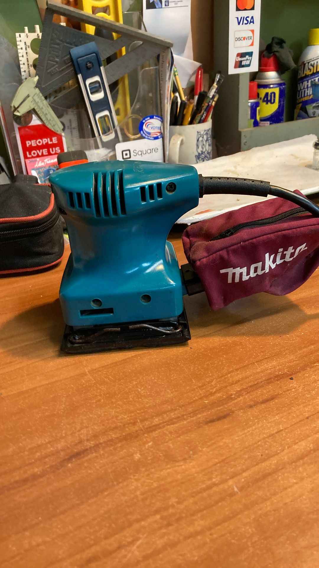 Makita finishing sander