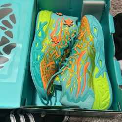 lamelo scooby doo size 6