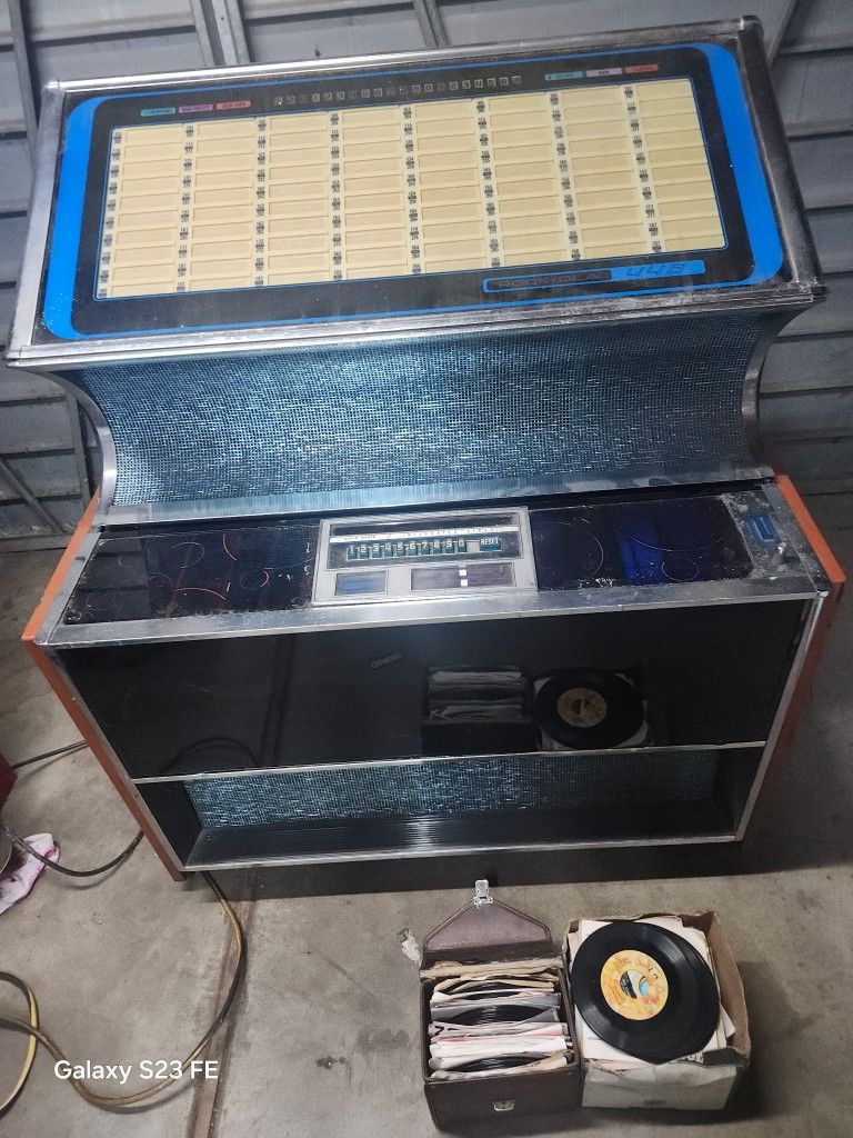 Rock Ola Juke Box 45's