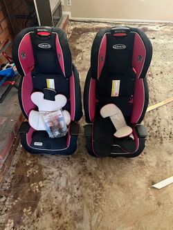 2 graco car seats used good condition