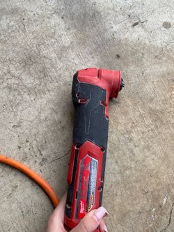 Milwaukee multitool m12