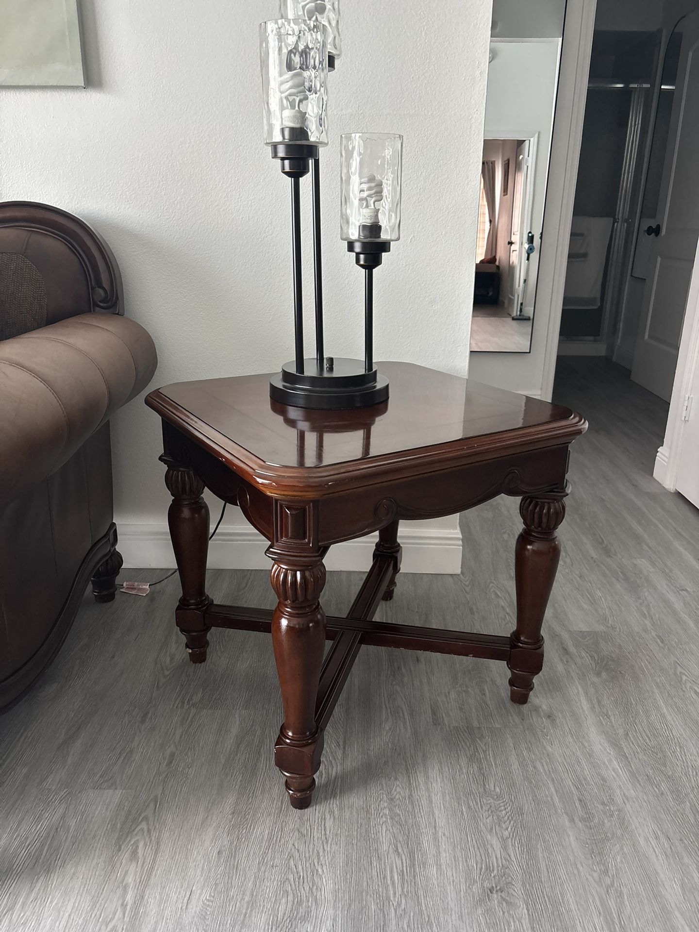 Set The Tables With Lamp 300