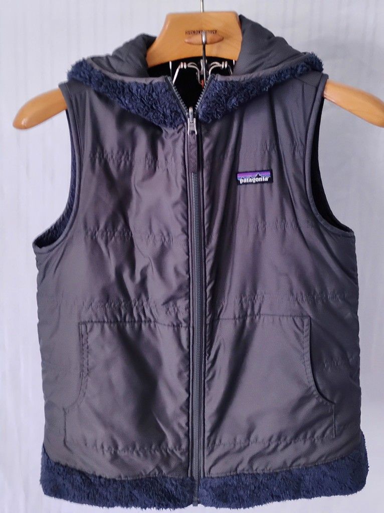 Patagonia Reversible Hooded Vest Women’s Medium Gray Navy Fleece Quilted Puffer
