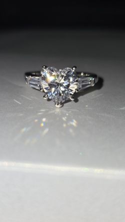 Size 7 Cubic Zirconia Heart Ring Sterling Silver 925. More Sizes Available 