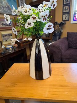 Black and white ceramic vase