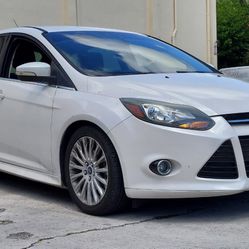 2012 FORD FOCUS HATCHBACK TITANIUM 