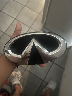 Infiniti Badge 