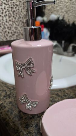 Bathroom bow set