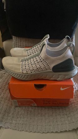 NIKE REACT PHANTOM RUN FK 2, Size 8 Women’s