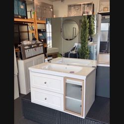 On SALE!! New In Box 32" Black Or White Floating Bathroom Vanity w/ Sink & Medicine Cabinet