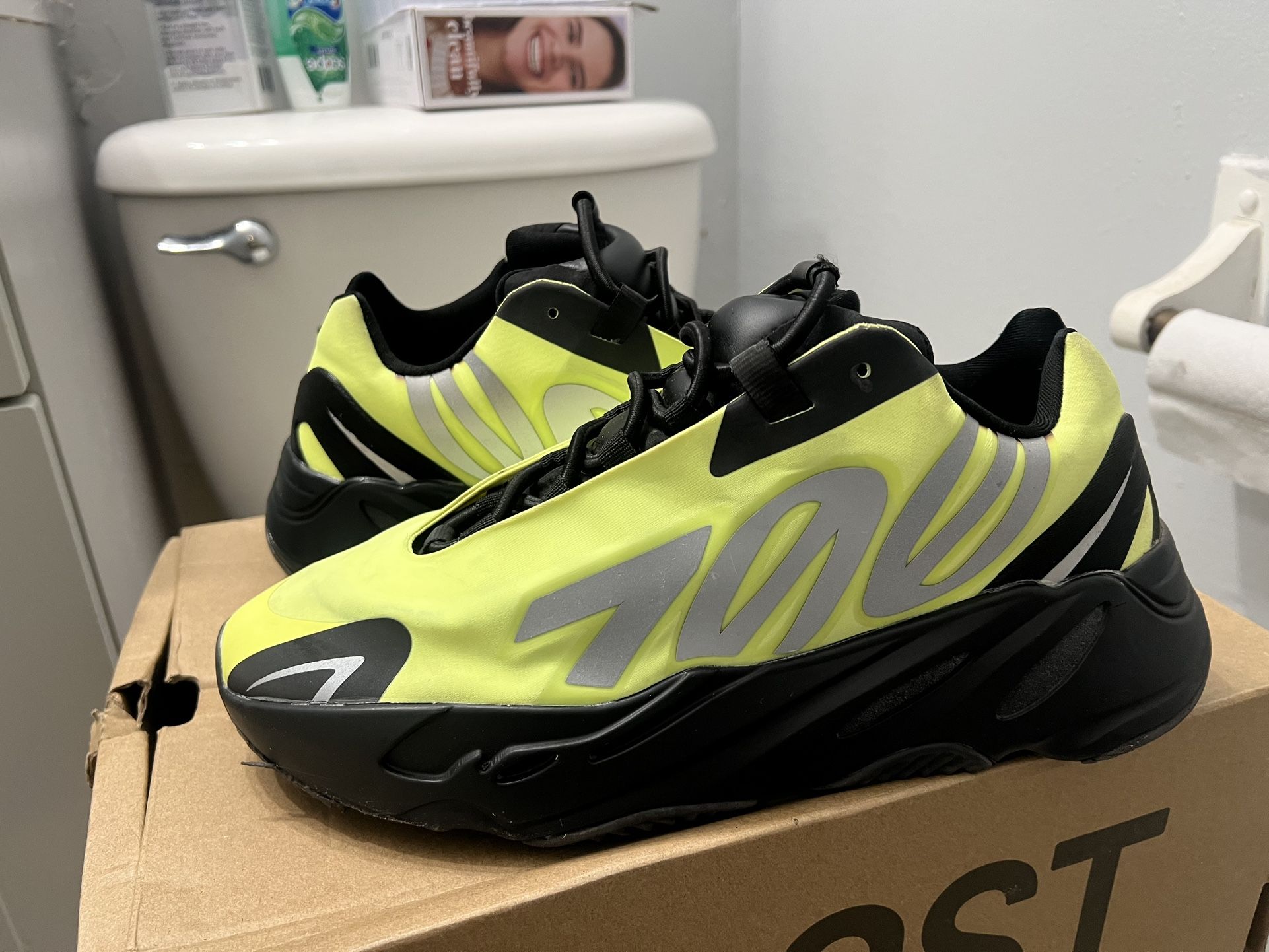 adidas Yeezy Boost 700 MNVN 'Phosphor' FY3727