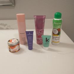 Assorted Toiletries 