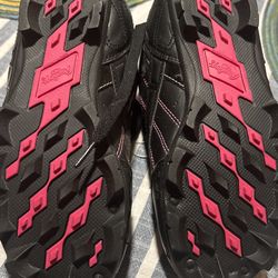 Pink Black Rawlings Size 3 Cleats