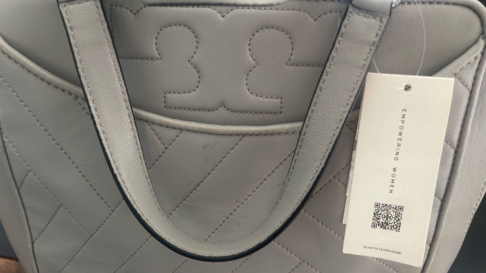 Very Cute Tory Burch Purse
