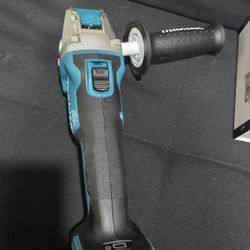 Makita 18v X Lock Grinder