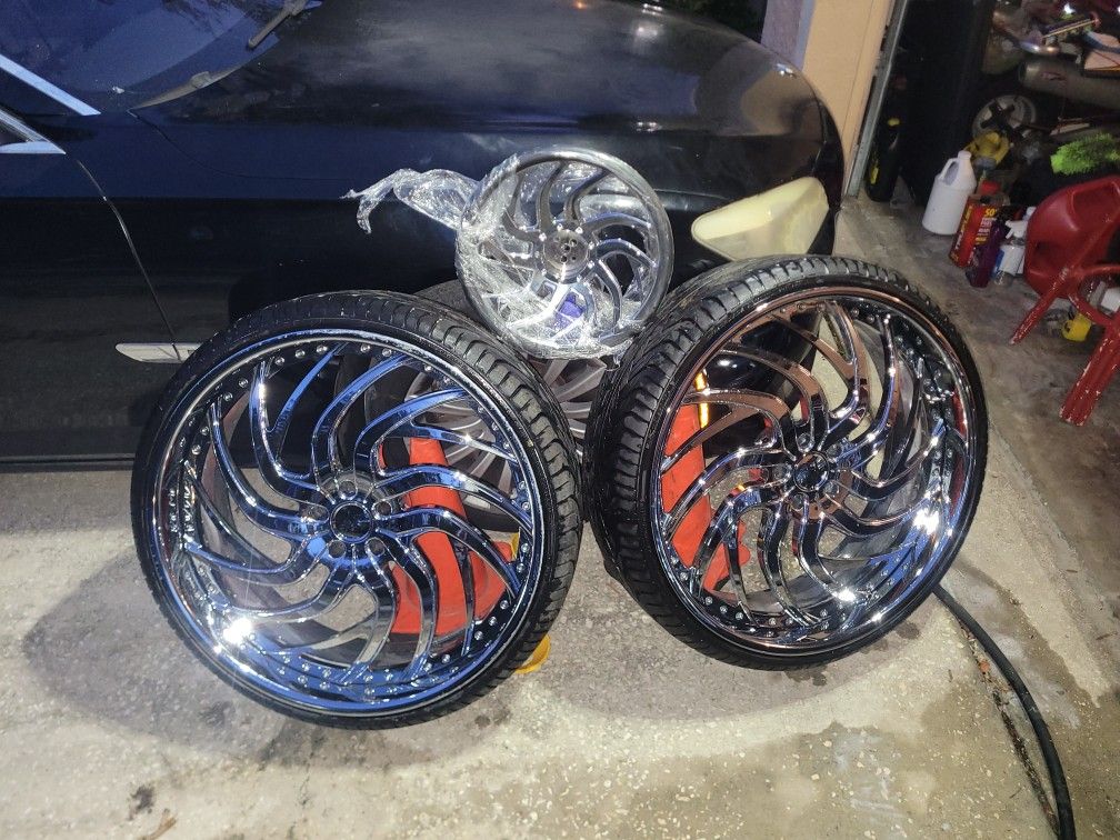 Rims And Steering Wheel