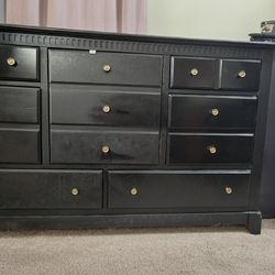 Black Dresser – 6 Drawers + Middle Cabinet 