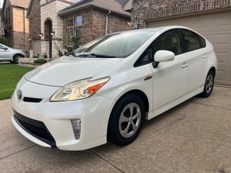 2012 Toyota Prius Two Hybrid, 84,451 miles