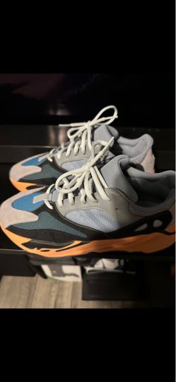 Yeezy boost 700 size 10.5