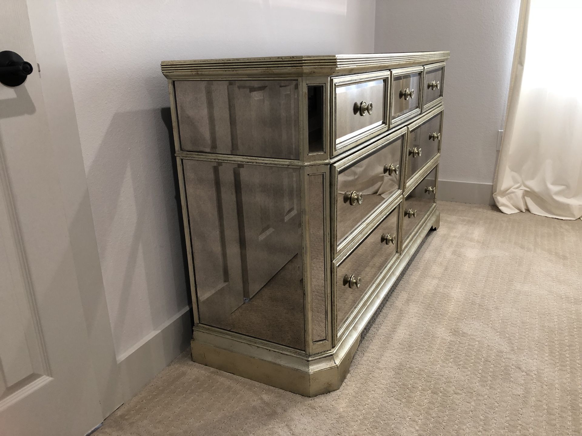 ZGALLERIE Borghese mirrored 7 drawer chest for Sale in San Jose