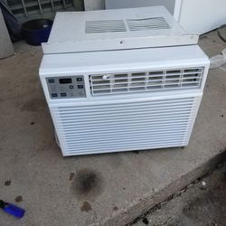 GE 10100 BTU Window Unit Working Good 